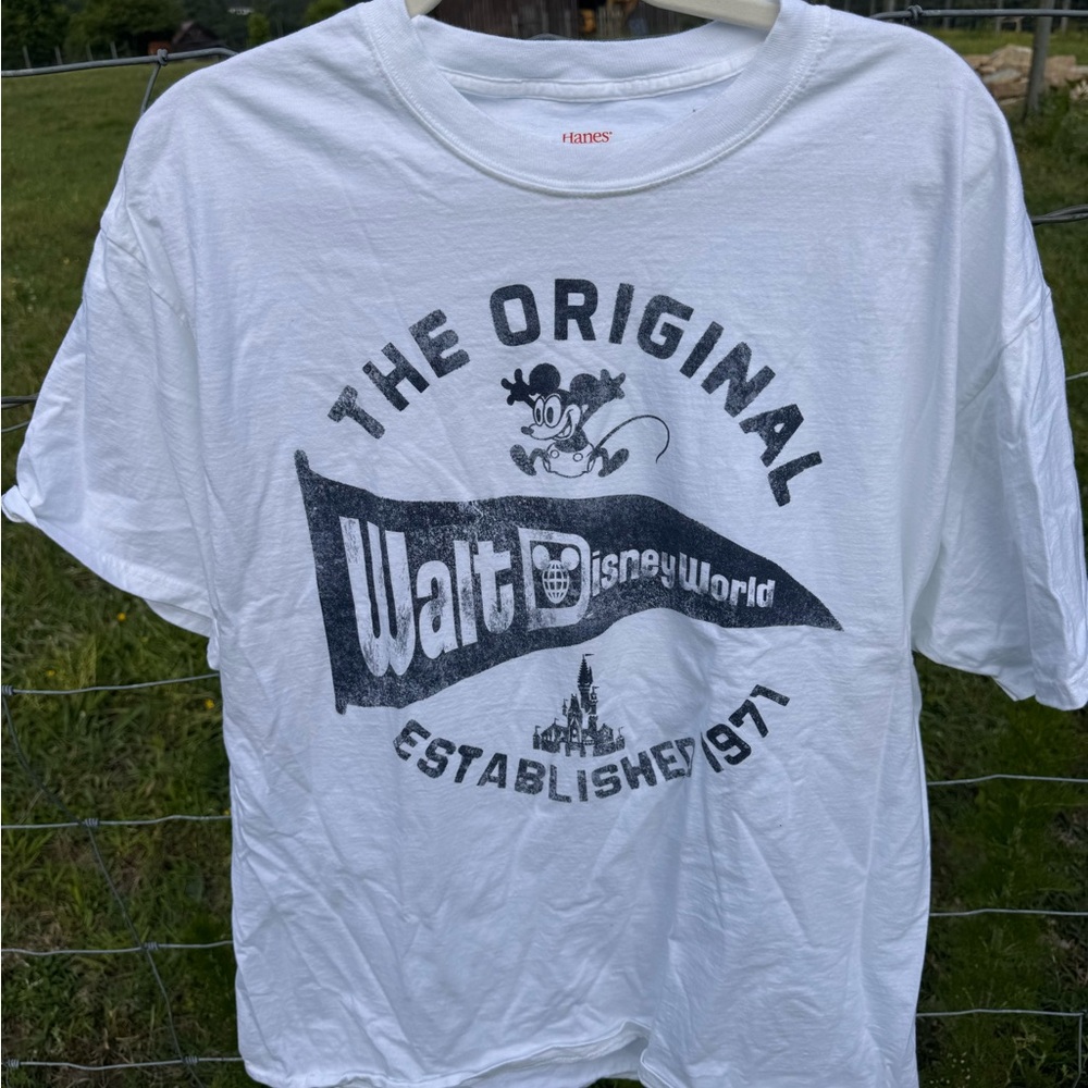 White Disney World Graphic T-Shirt